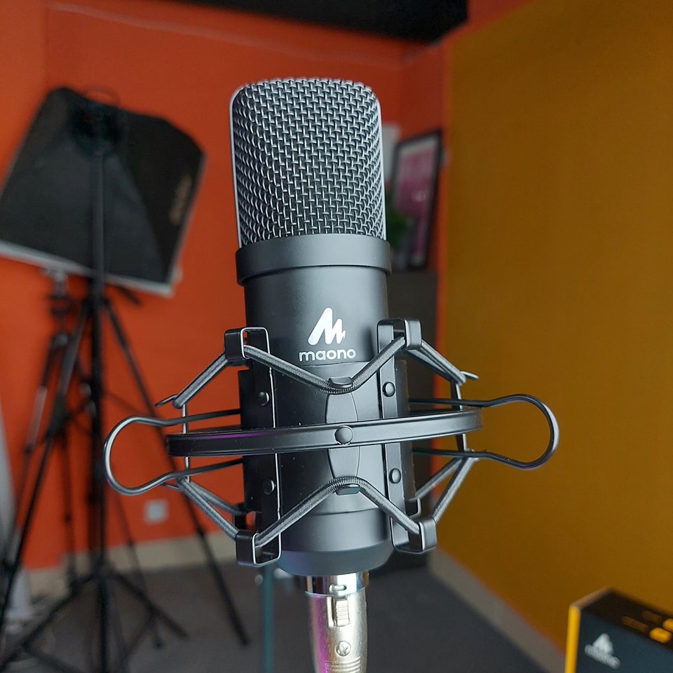 MAONO AU-A04 USB Microphone Combo Setup, Plug & Play USB Cardioid Podcast Condenser Microphone